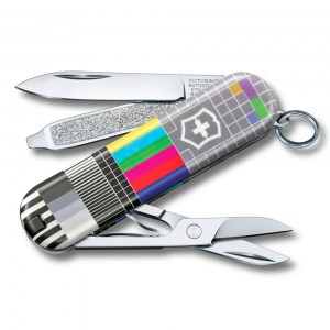Нож-брелок Victorinox Classic Retro TV SE 2021 58 мм 0.6223.L2104
